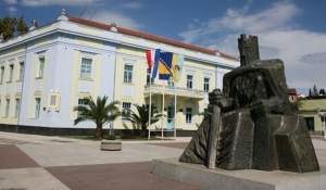 Pi&scaron;e: ČA::portal