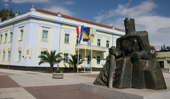 Pi&scaron;e: ČA::portal
