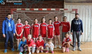 Pi&scaron;e: ČA::portal